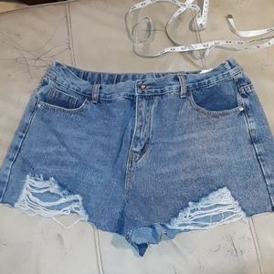 SHEIN daisy duke jean shorts